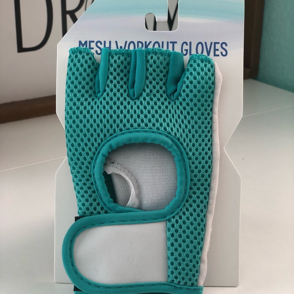 Athletic Gloves